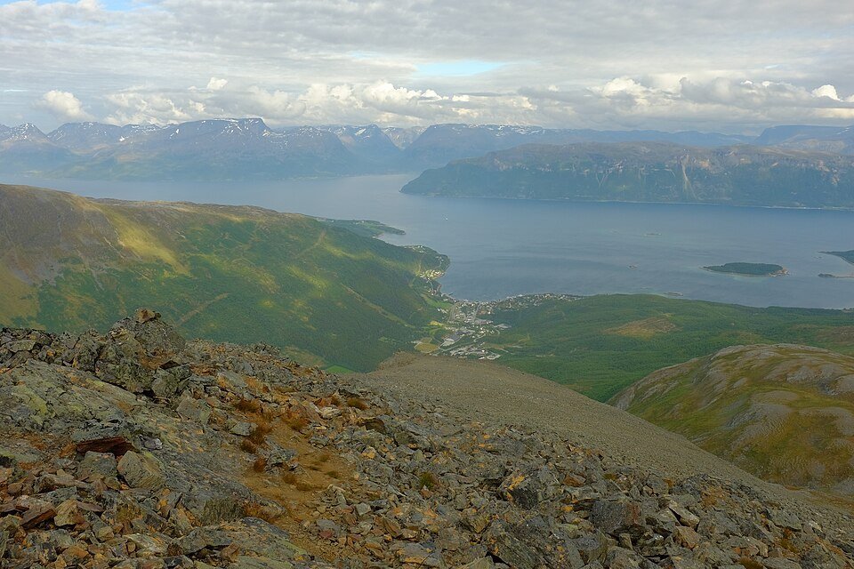 Modern elevated view over Lyngseidet and the mountainous Lyngen landscape in Troms, Norway