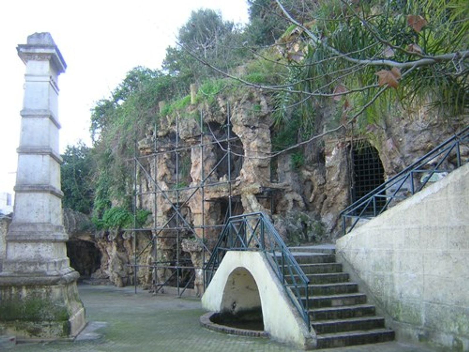 Modern Grotte de Cervantes