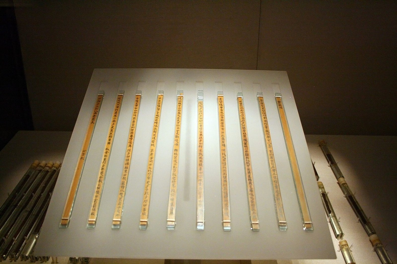 Museum display of inscribed bamboo slips representing Sun Bin’s Art of War, based on manuscripts recovered at Yinqueshan.