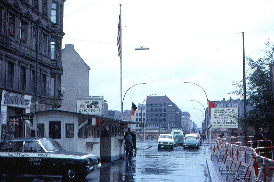Checkpoint Charlie in 1963