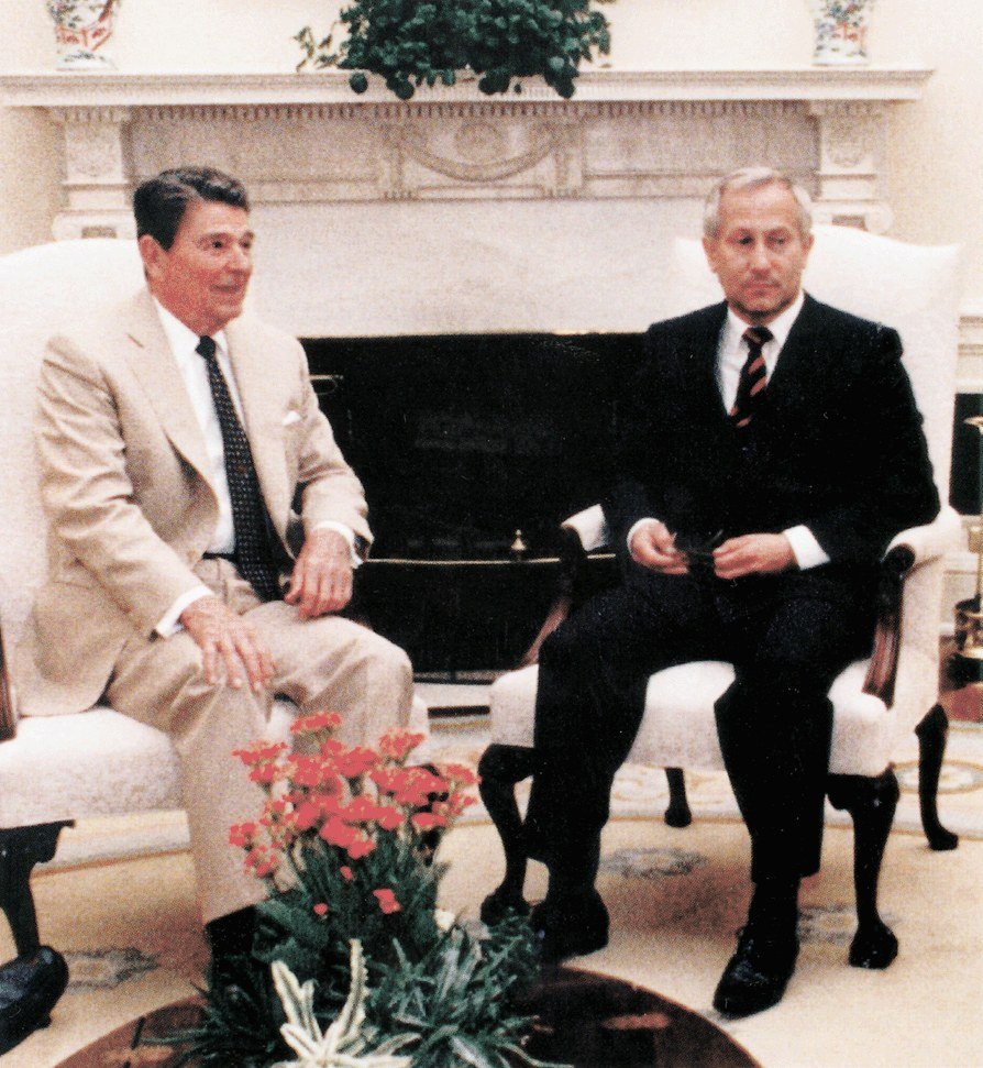 Ronald Reagan meeting Oleg Gordievsky